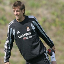 Woodgate Siap Debut di Real